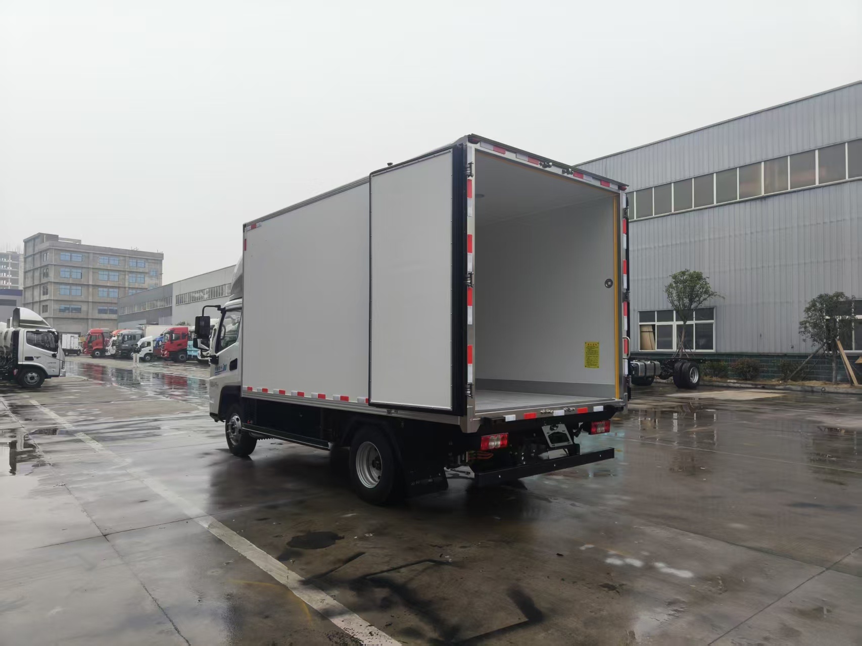 Chery E-Box Refrigerated Van