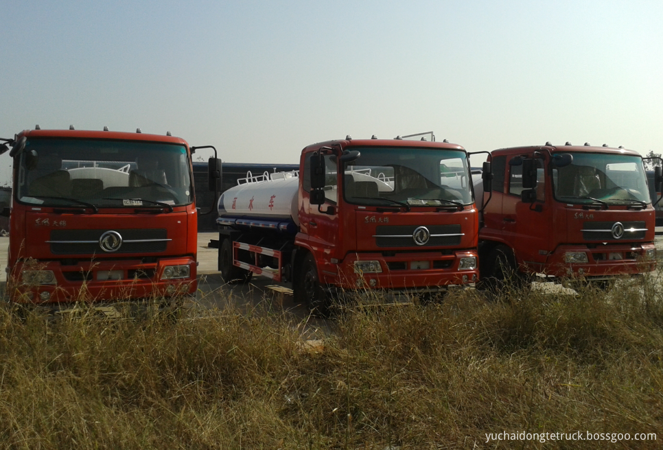 Dongfeng 12Ton water sprinkler vehicle