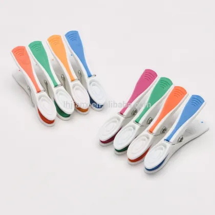 plastic clothes peg