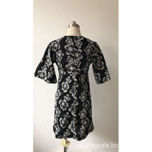 Damen Kleid aus Baumwollpopeline mit Spitzenfront auf der Brust