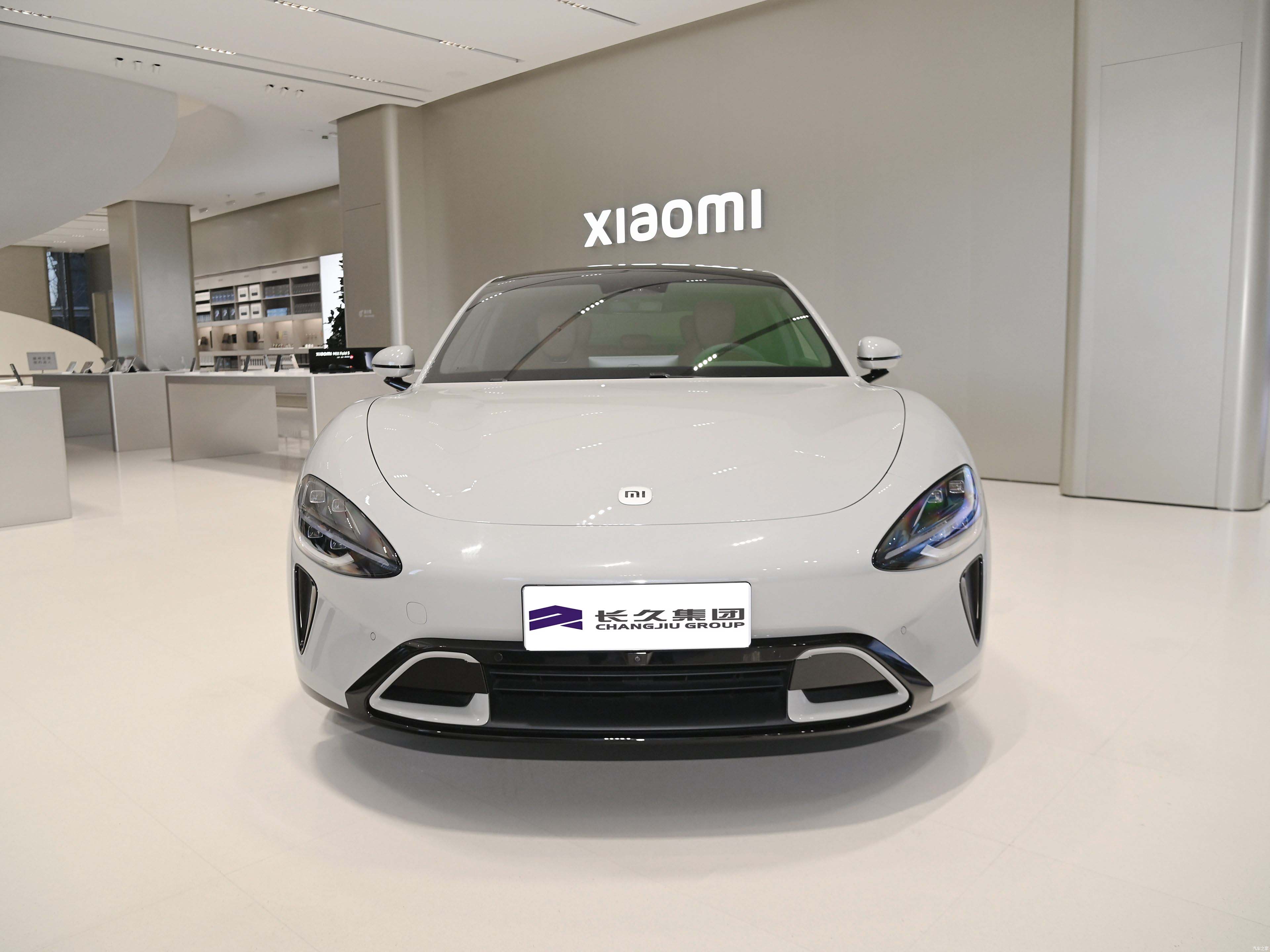 2024 Xiaomi Su7 New Energy Vehicle with 700-830Km