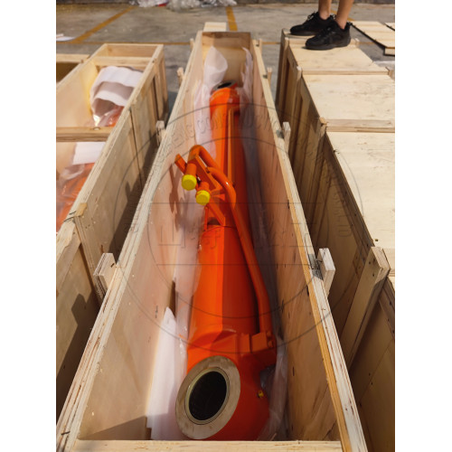 Excavator ZX870 oil cylinder assembly 4450651