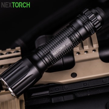 Torche à la lutte à la main à LED rechargeable MINI NEXTORCH TA15