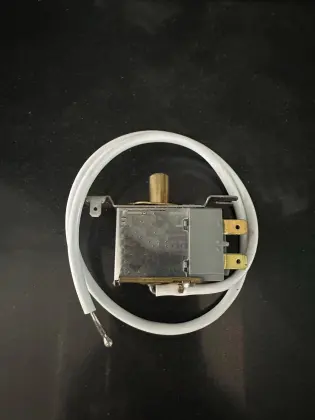 Thermostat that controls heating or cooling