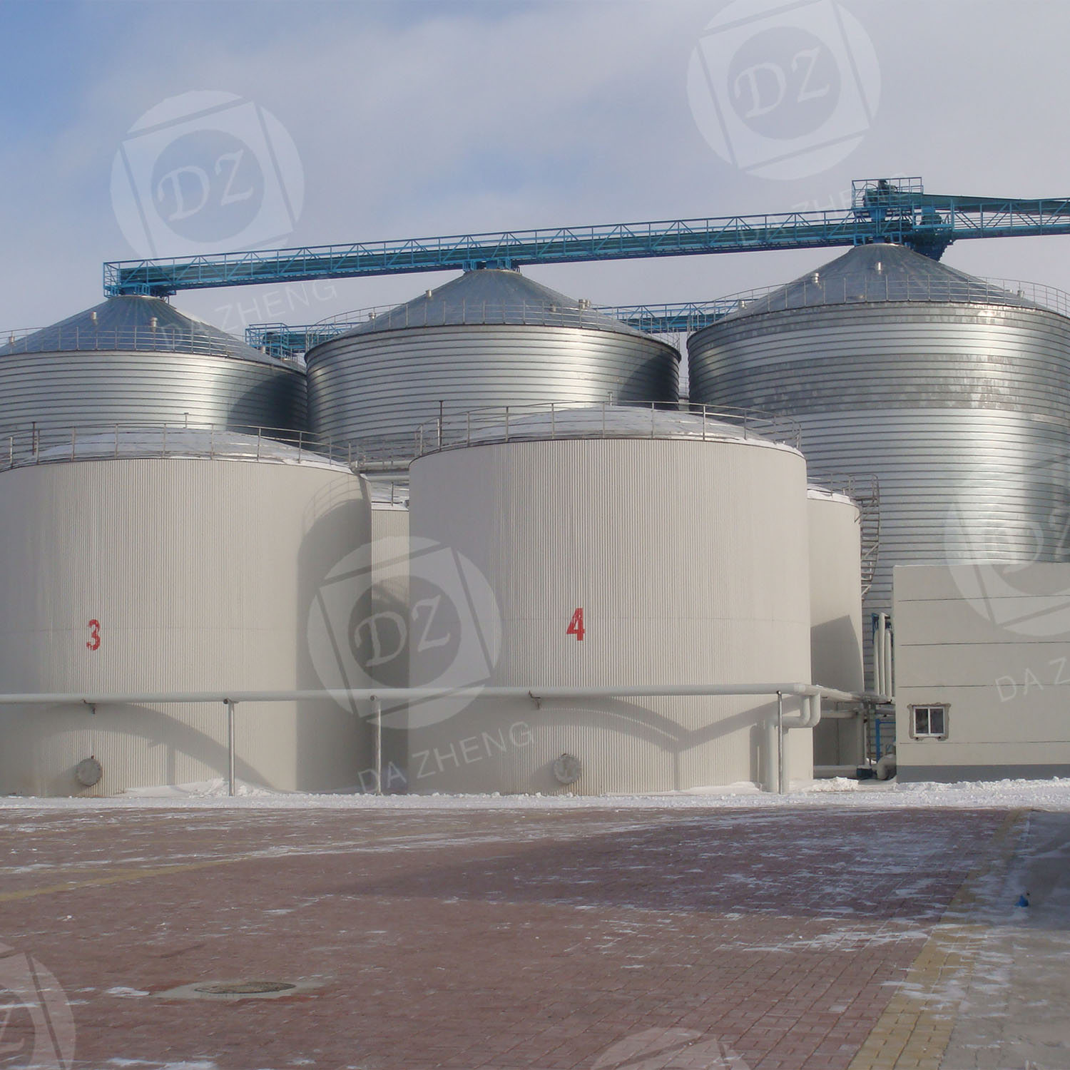 Steel plate silo for construction aggregate