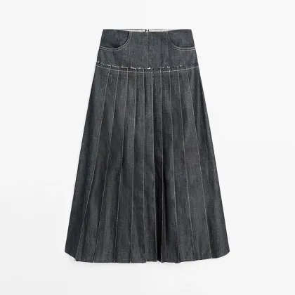 Women's retro denim minimalist commuting style box pleated denim skirt