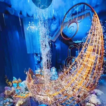 Demir İşi Ay Şeklinde Sandalye Dekoratif Parça