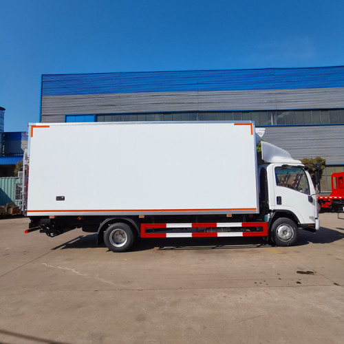 Isuzu 10 тонн охлажденный грузовик 6,8 метра коробка