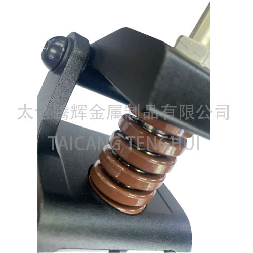 Garfo dianteiro de cadeira de rodas resistente ao impacto