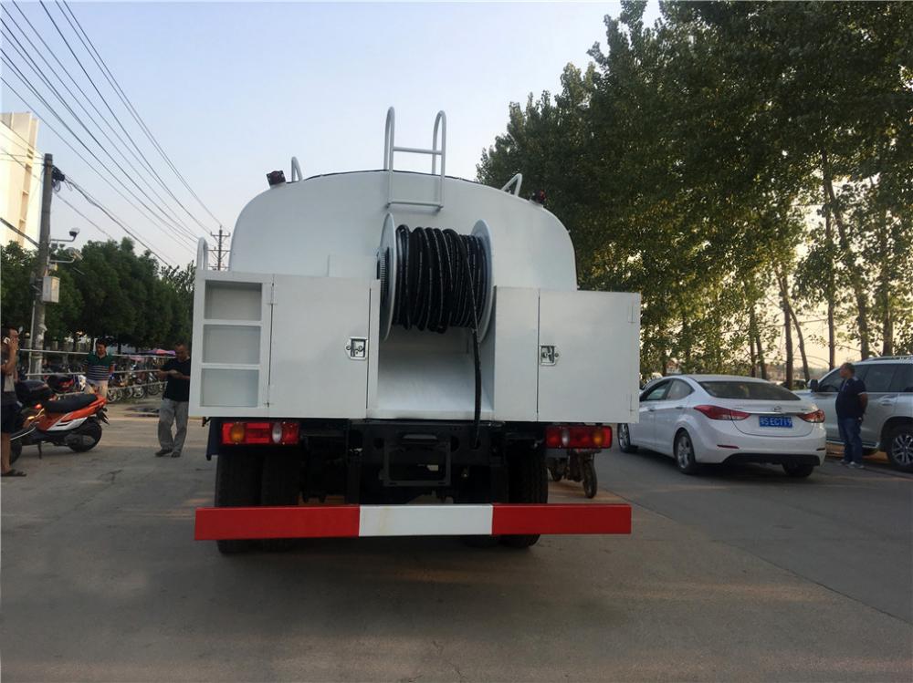 العلامة التجارية الجديدة دونغفنغ تيانجين شاحنة التنظيف ذات الضغط العالي