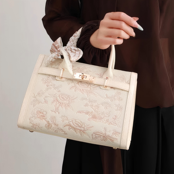 맞춤형 여성 자수 핸드백 Customized women's embroidered handbag
