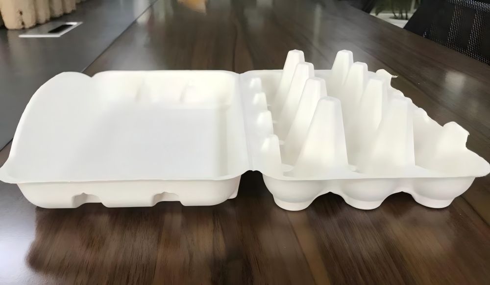 Biodegradable unprinted paper pulp egg packaging cartons