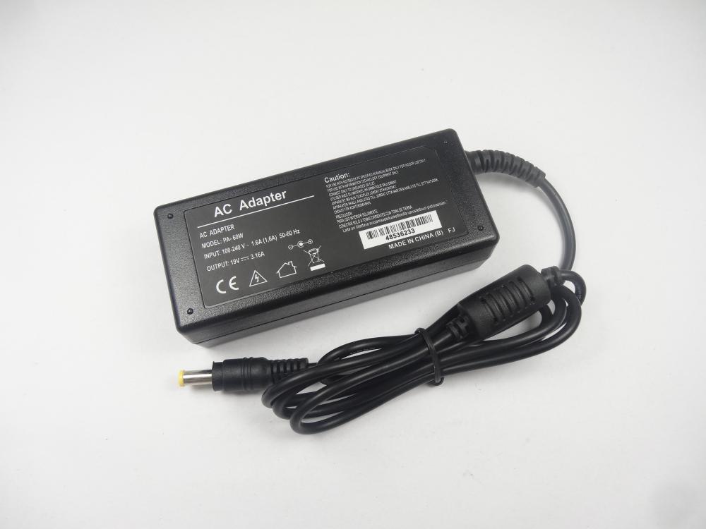 Carregador de Laptop 19V 3.16A Adaptador de Mesa