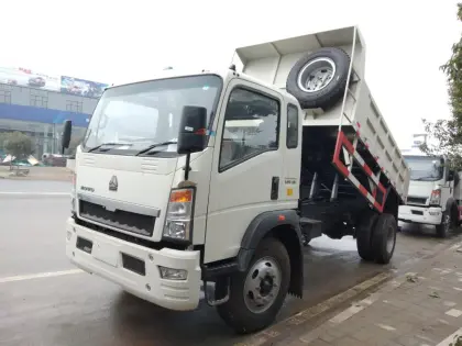 SINOTRUK 8 TONS dump truck howo 4x4 truck