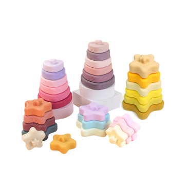 Giocattolo educativo in silicone impilabile con stelle e blocchi di cuore