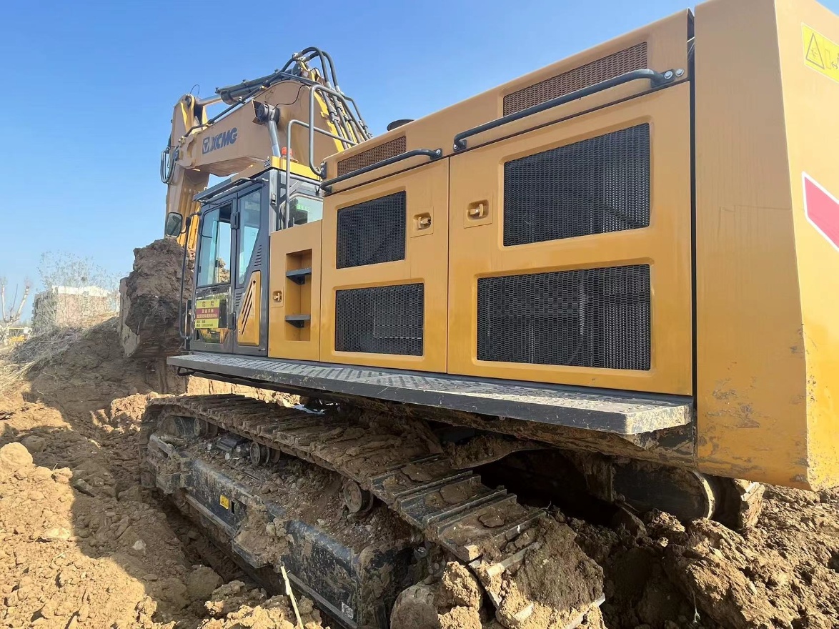 Used XCMG XE800GA crawler excavator
