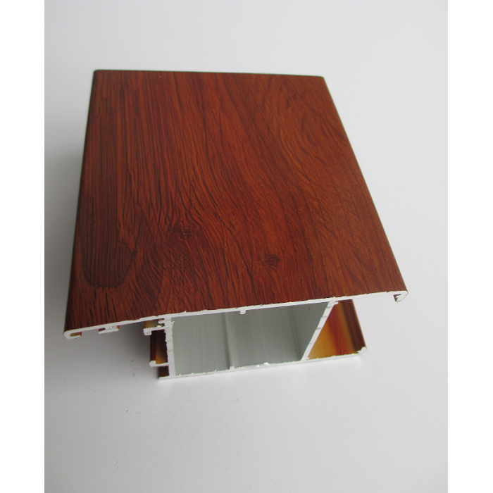 פרופילי דלתות וחלונות אלומיניום מעץ