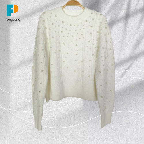 Boncuklu Beyaz Yün Jakarlı Örme Üst