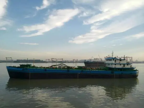 1480T Oil tanker build in 2000