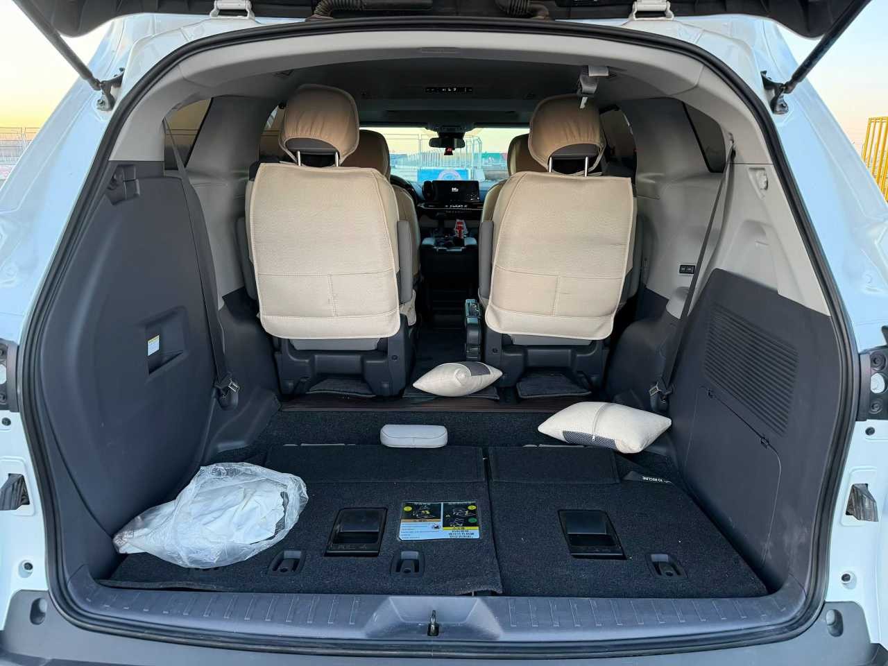 2024 Toyota Sienna 2.5L Hybrid