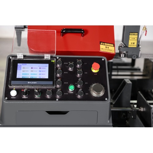 Sistema di caricamento modulare automatico M2 330C per sega