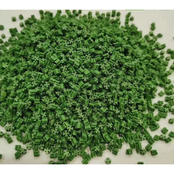 Partículas de relleno verde TPE para césped artificial.