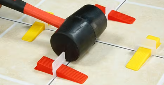 Universal tile leveling auxiliary tool