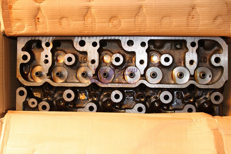 8-97109642-1 ISUZU 4JG1 CYLINDER HEAD ZX70