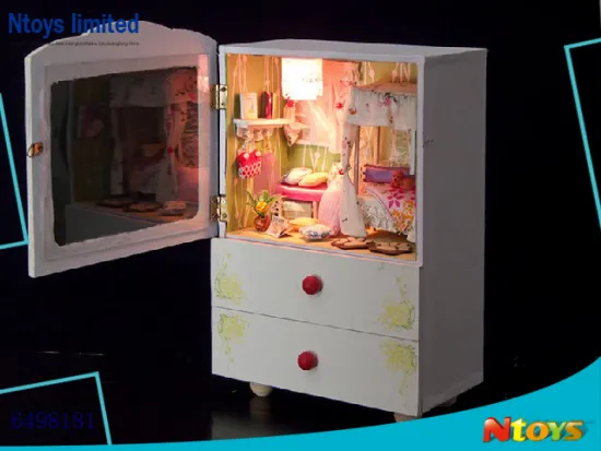 6498181 NOBLE MINI HOUSE DIY WOODEN CRAFT DECORATION W/LIGHT W/O 2*AA BATTERIES