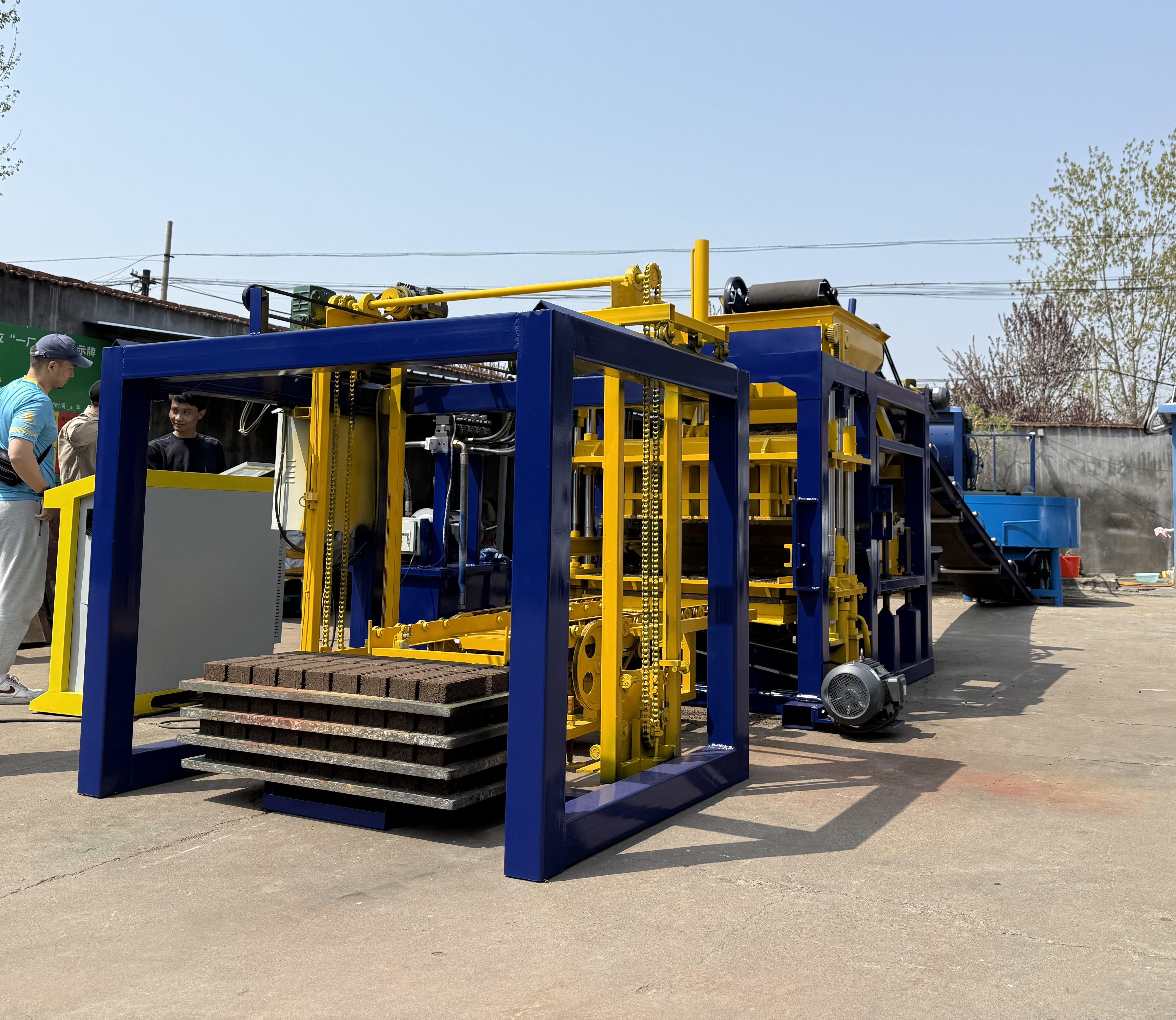 Современный автоматический производитель блоков с технологией высокой точности