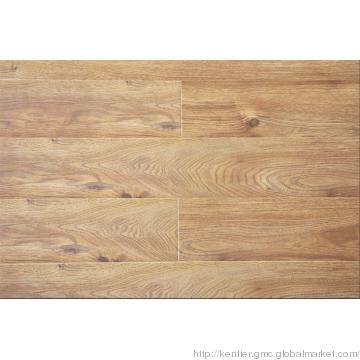 Engineered Elooring/Red oak