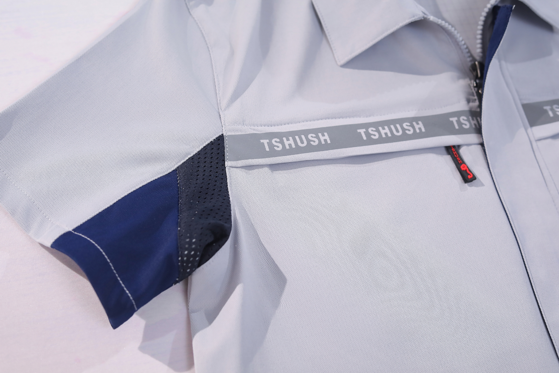 গ্রীষ্মে breathable কাজের পরিধান