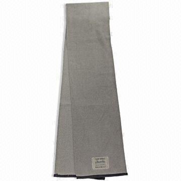 Fleece κασκόλ με τυπωμένο σήμα, κατασκευασμένο από πολυεστέρα, 180 x 20cm και άνετη εφαρμογή