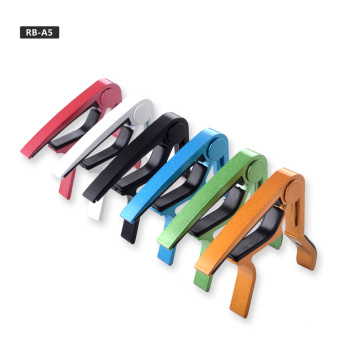 Accessoires de capo de guitare coloré en gros