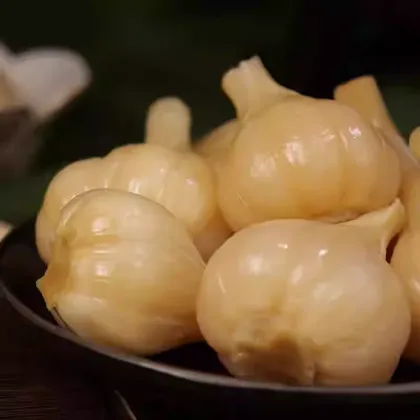 Handcrafted Sweet Garlic Pickles