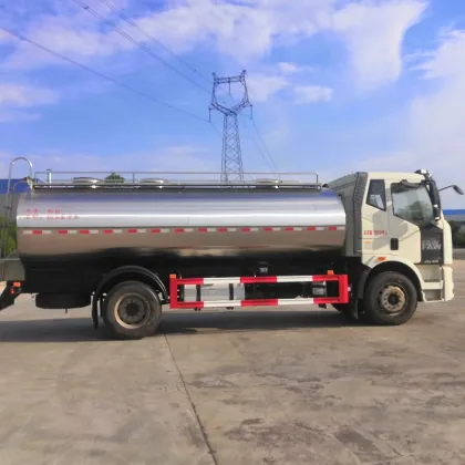 Jiefang Milk Tanker Designed for Fresh Milk Handling