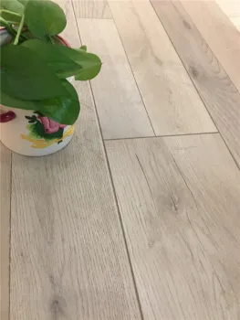 AC4 good qulaity emobssed  laminate flooring