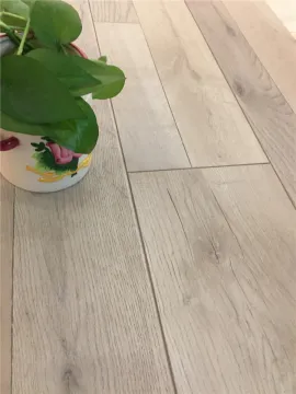 8mm good qulaity emobssed style laminate flooring