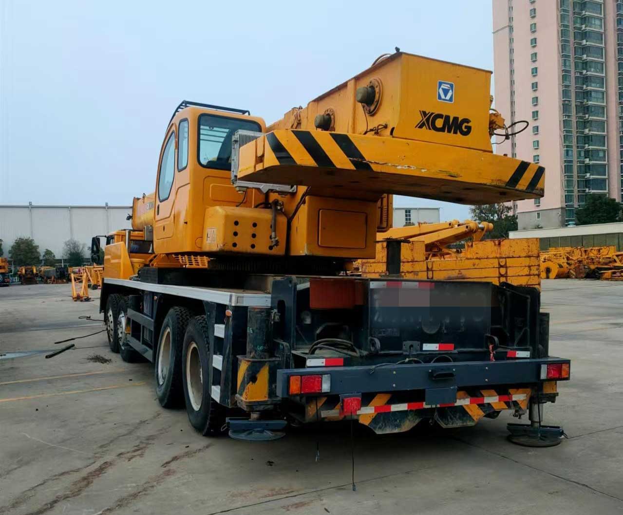 used-crane-counterweight-installation used-crane-counterweight-installation