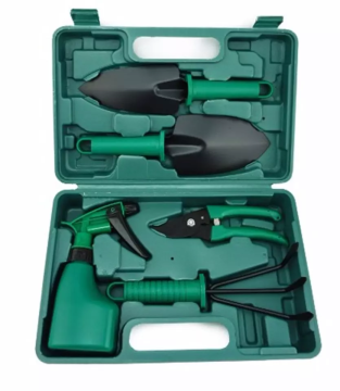 Set di attrezzature da giardino in vendita a 5 pezzi: tra cui pala, forbici, lattina di annaffiatura e altro ancora in una scatola conveniente