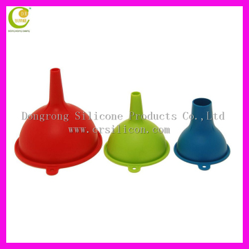 Colored 3 different size foldable silicone water funnel silicone kitchen funnel for leaking oil and liquid