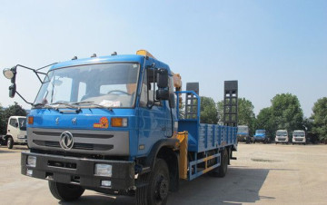 DFAC 4x2  crane truck with flatbed