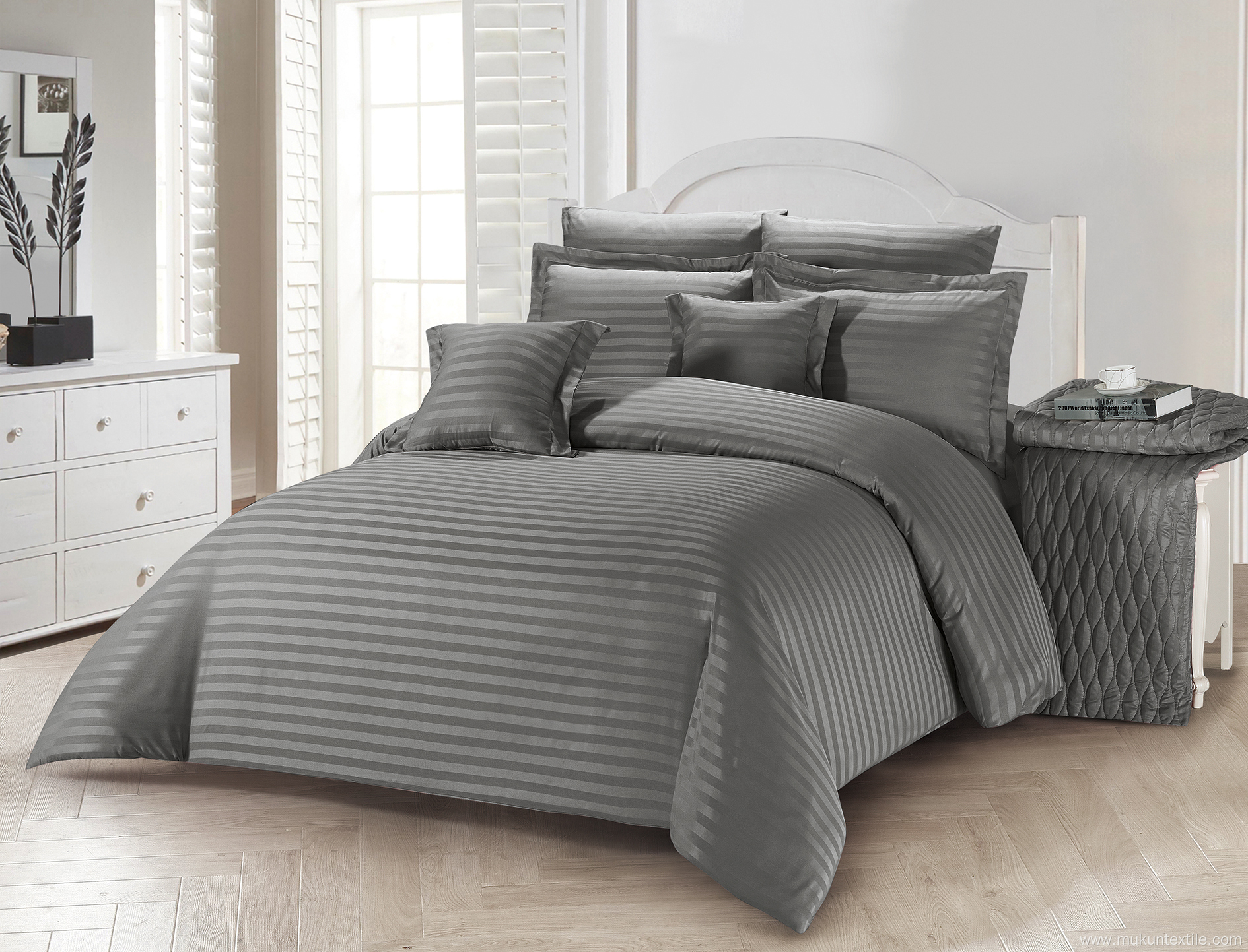 Producer Directly stripe Hotel Four piece Bedding Set