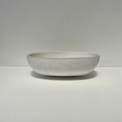 Sleek Minimalist Concrete Skal Basin