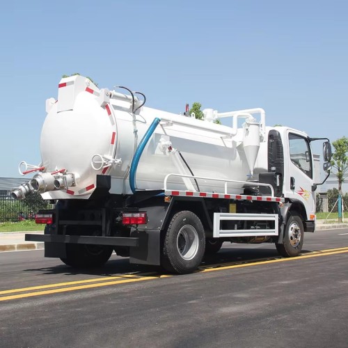 Camión de succión de alcantarillado FAW Jiefang: solución de gestión de residuos eficiente y confiable