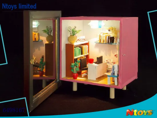 6498167 NOBLE MINI HOUSE DIY WOODEN CRAFT DECORATION W/LIGHT W/O 2*AA BATTERIES