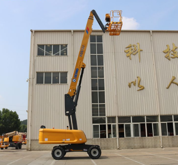 رافعة ذراع تلسكوبية تعمل بمحرك XCMG XGS72J بطول 24 مترًا