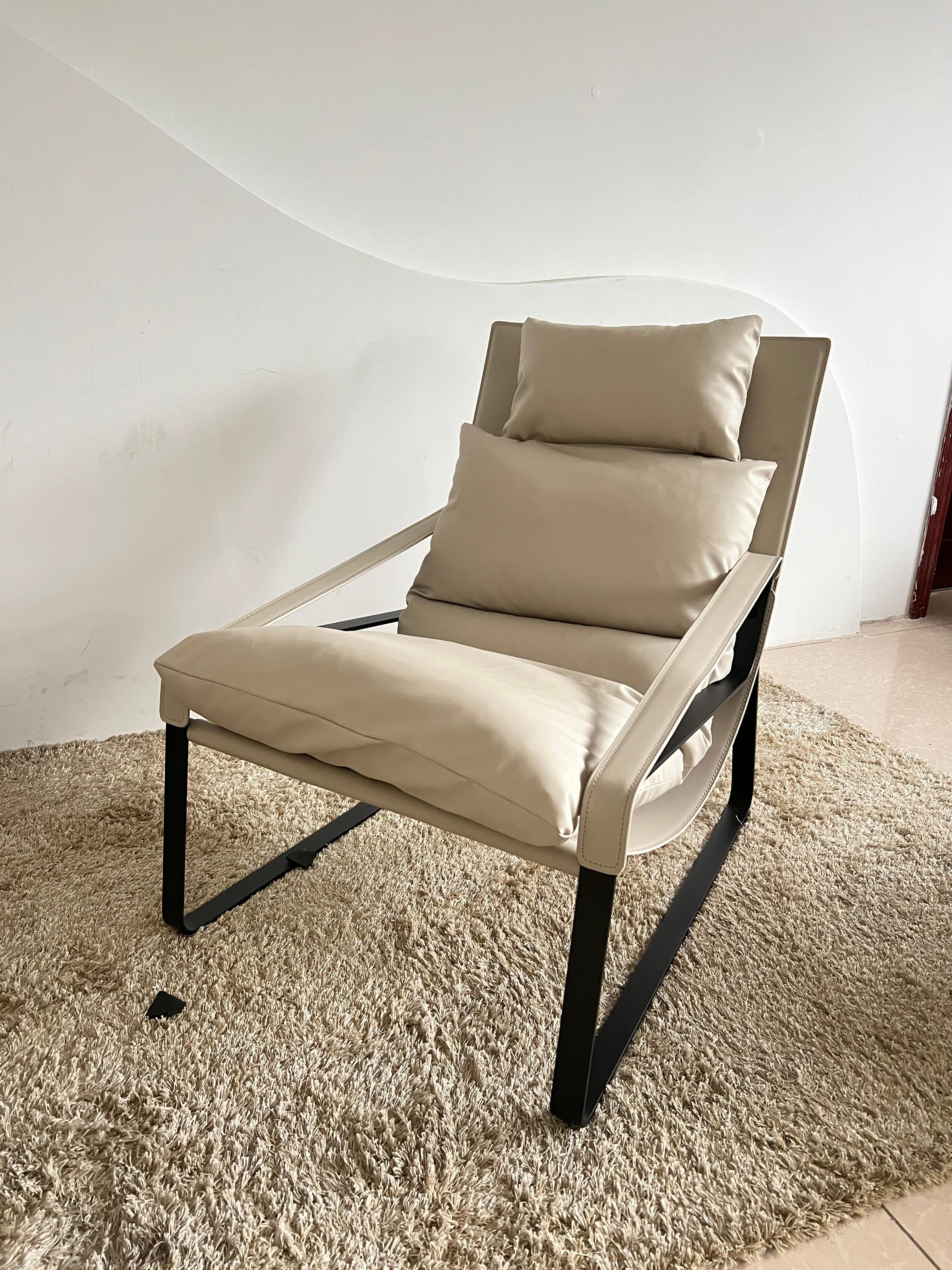 Modern Natural Leather Easy Chair with Steel Structure