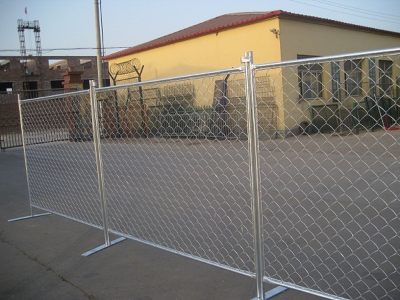 Crowd-Control-Barrier
