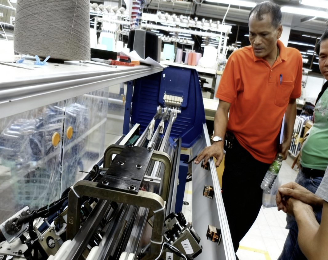 Collar machine in Thiland